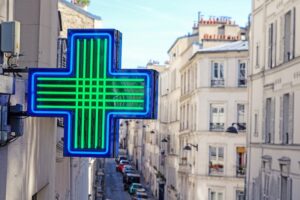 デルモコスメ特集　フランスの薬局