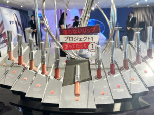 laka ラカ　パーフェクトツインリップ　塗り方