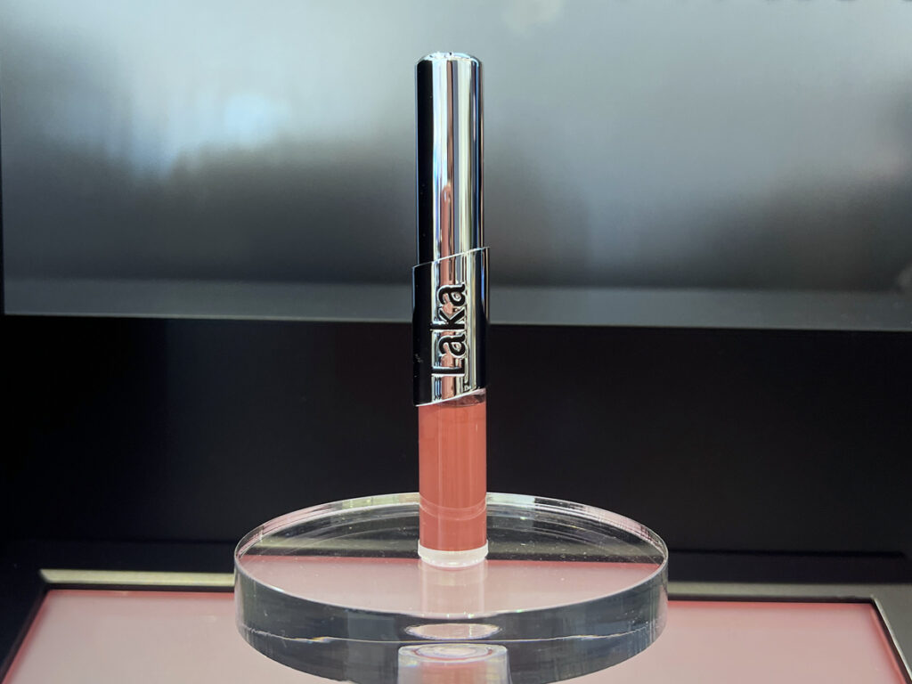 laka ラカ　パーフェクトツインリップ　イエベ　ブルベ